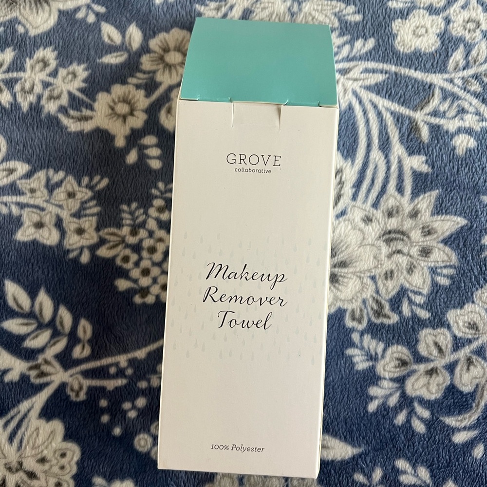 Grove Superbloom Makeup Remover Towel
